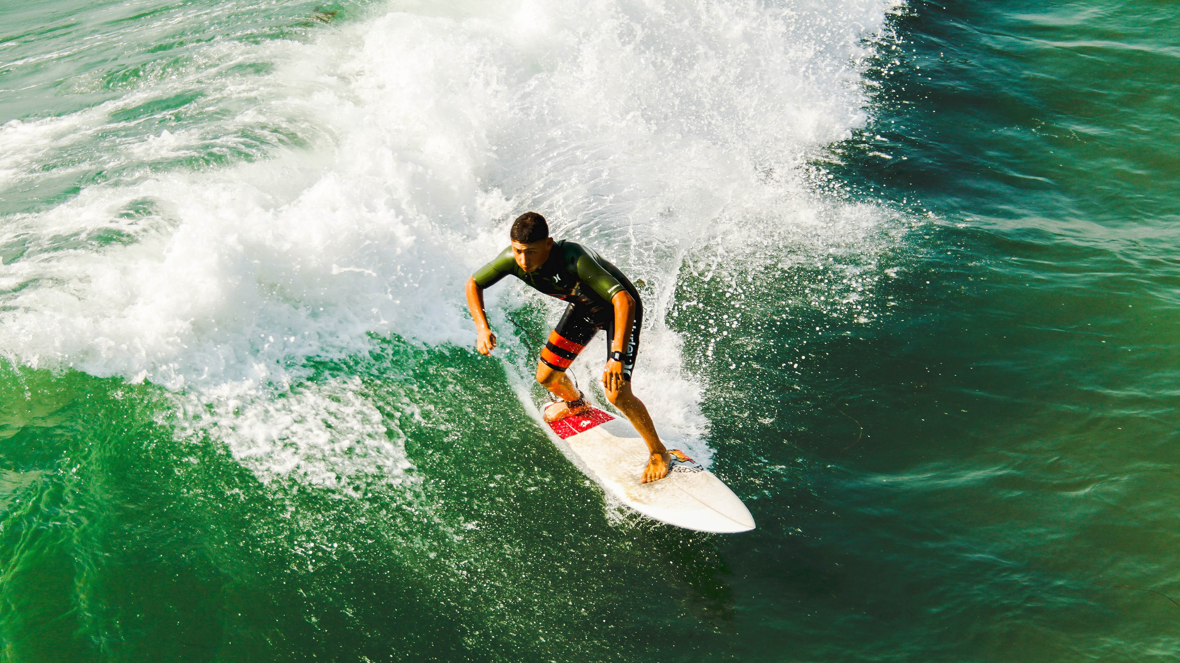 张雨霏蝶泳爆发力十足,张雨霏200蝶泳视频